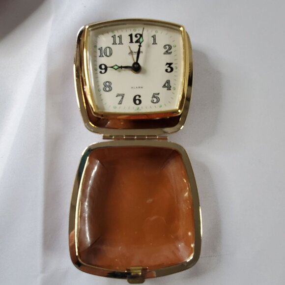 VTG Linden Travel Alarm Clock Glow Dot Mechanical Wind Up Luminous Brown Works - Picture 7 of 8